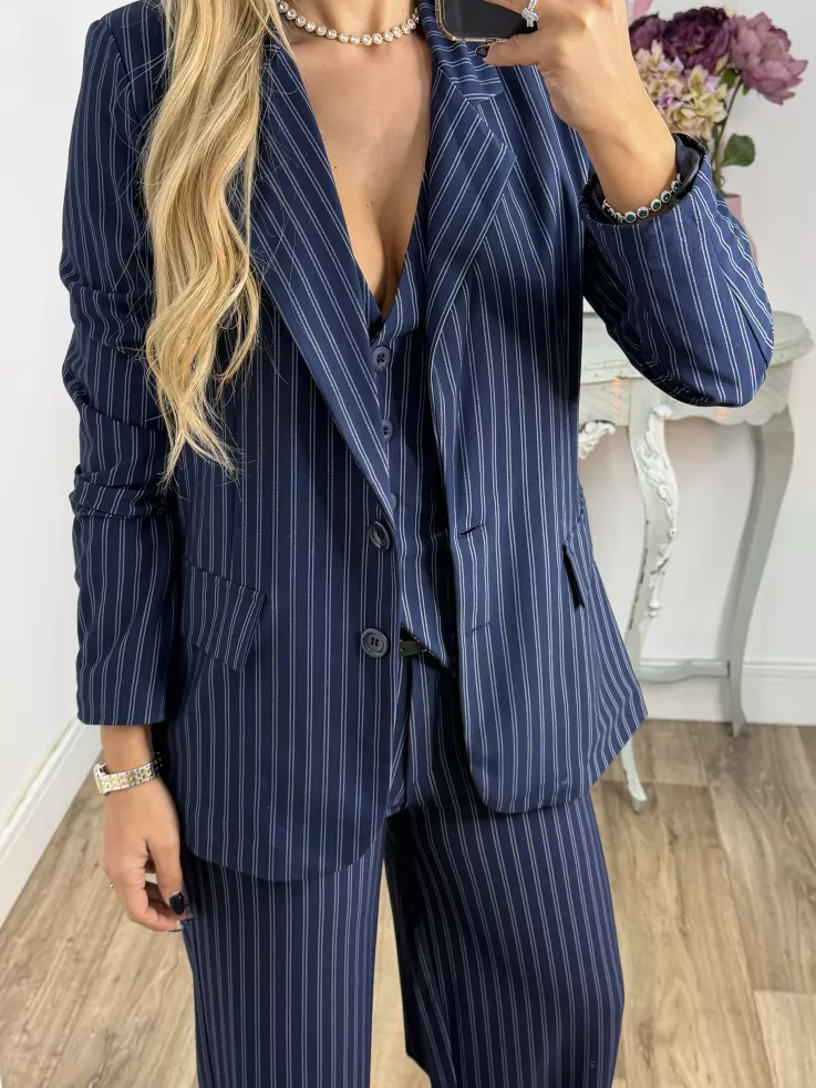 Chaqueta azul marino con raya diplomática