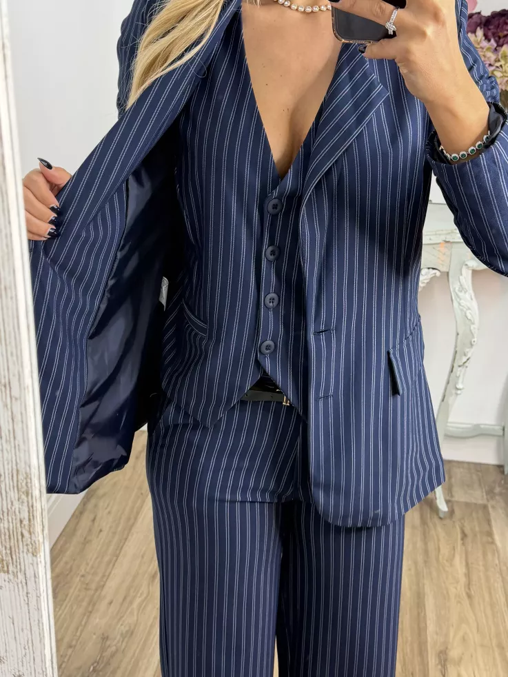 Chaqueta azul marino con raya diplomática