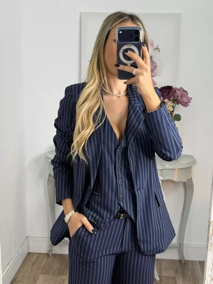 Chaqueta azul marino con raya diplomática