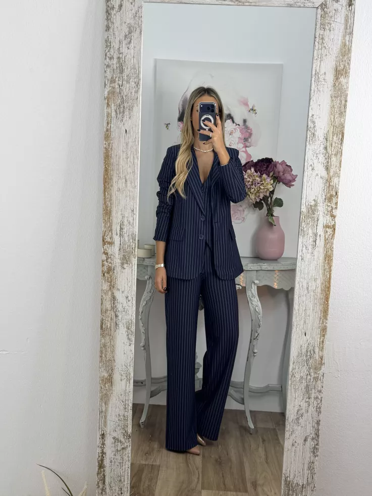 Chaqueta azul marino con raya diplomática