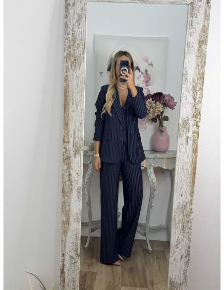 Chaqueta azul marino con raya diplomática