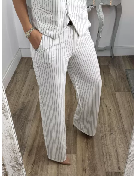 Pantalón blanco con raya diplomática