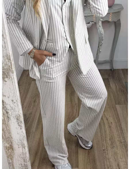 Pantalón blanco con raya diplomática