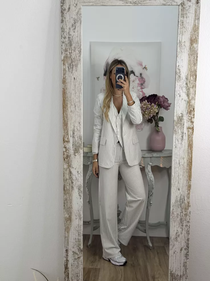 Pantalón blanco con raya diplomática