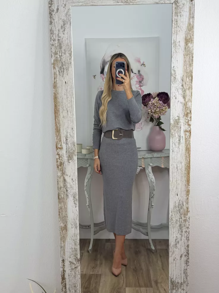 Jersey gris basic con botones en el puño