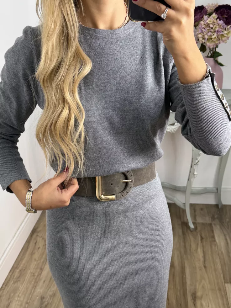 Jersey gris basic con botones en el puño