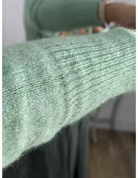 Rebeca Baly verdeagua