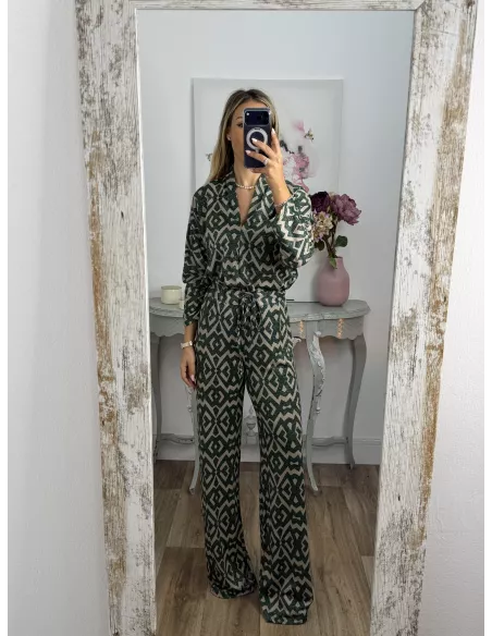 Conjunto brillo estampado verde y arena