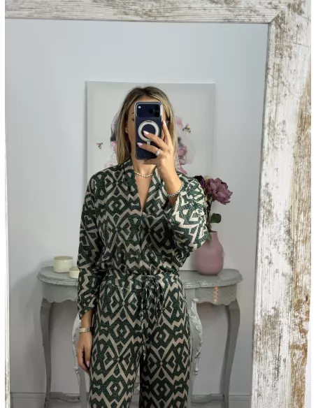 Conjunto brillo estampado verde y arena