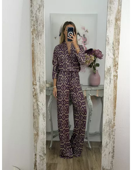 Conjunto brillo estampado morado y arena