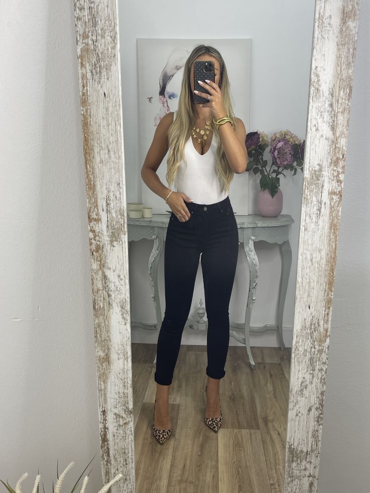 Jeans negro etiqueta roja