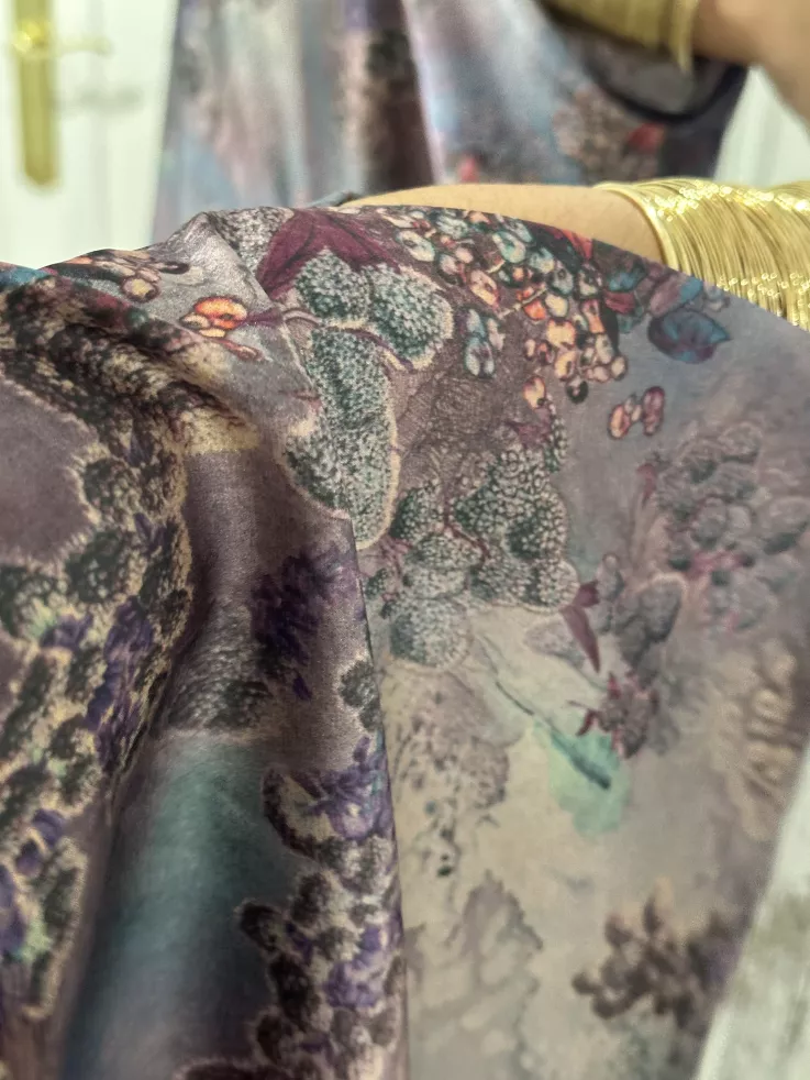 Vestido tipo túnica broche