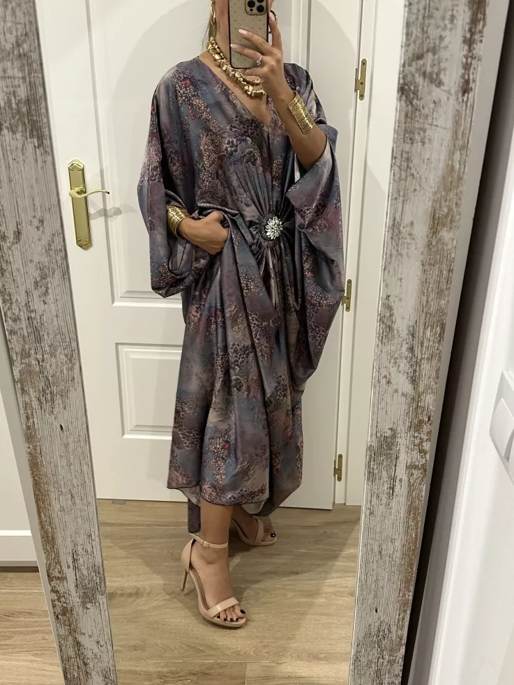 Vestido tipo túnica broche