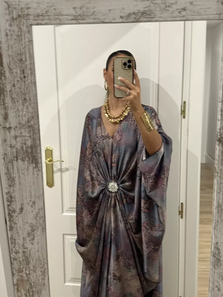 Vestido tipo túnica broche