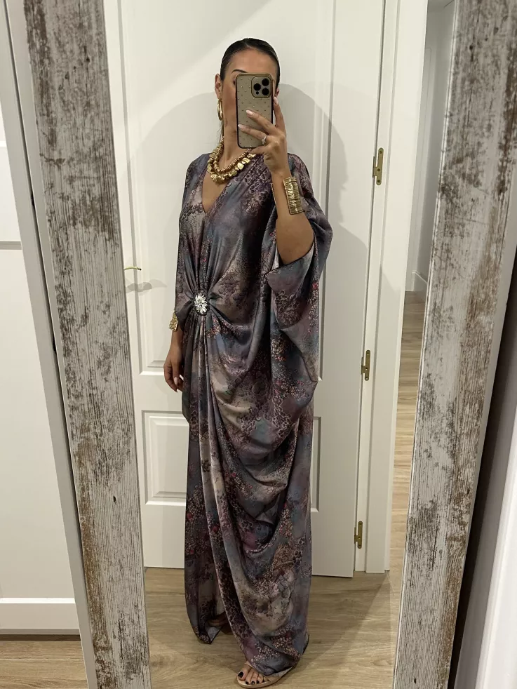 Vestido tipo túnica broche