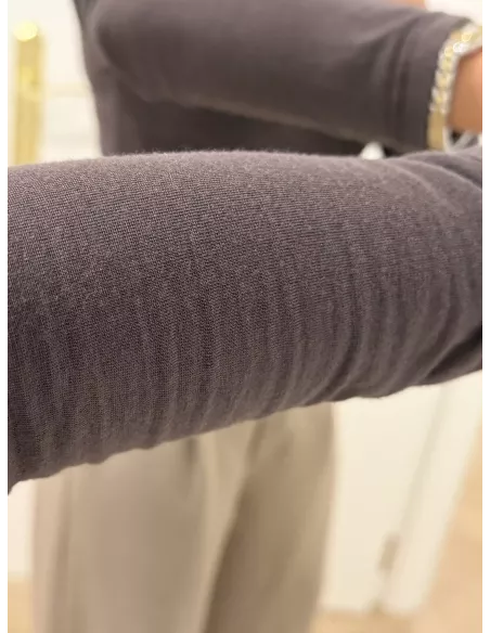 Camiseta Melissa cuello alto chocolate