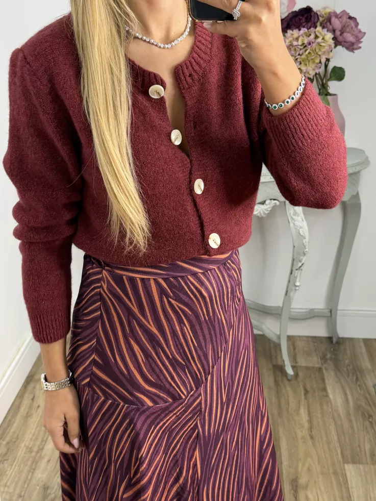 Rebeca de punto burdeos