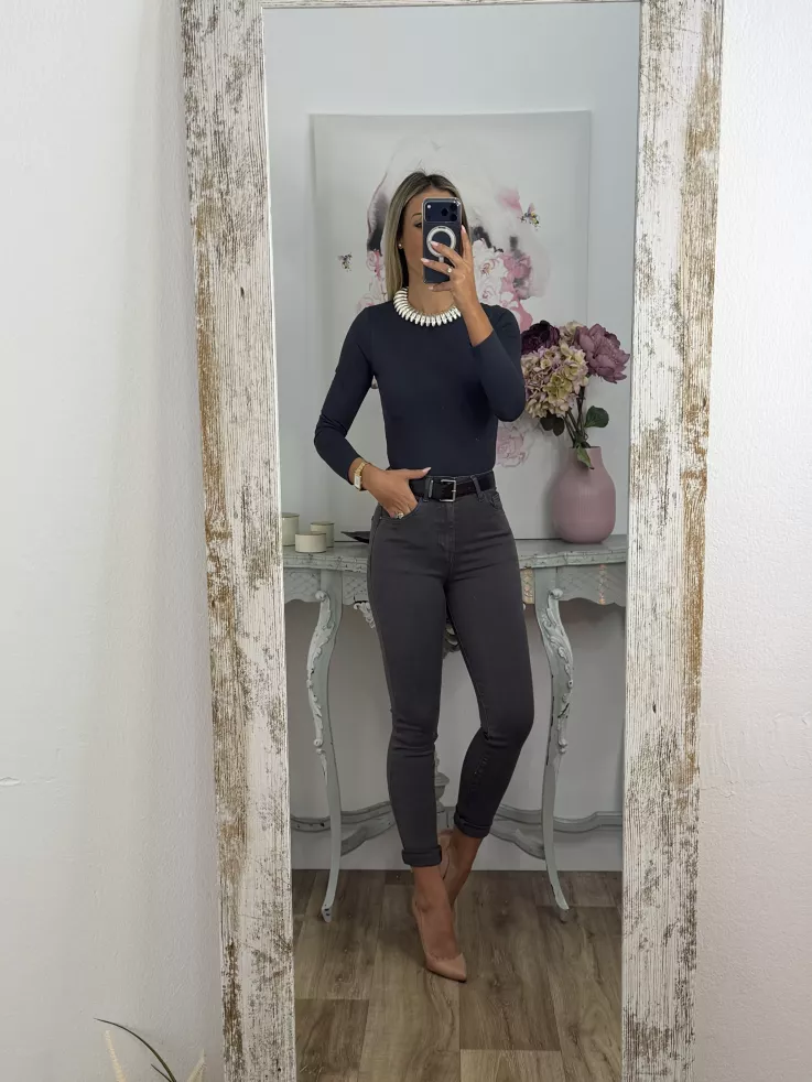 Jeans gris plomo etiqueta roja