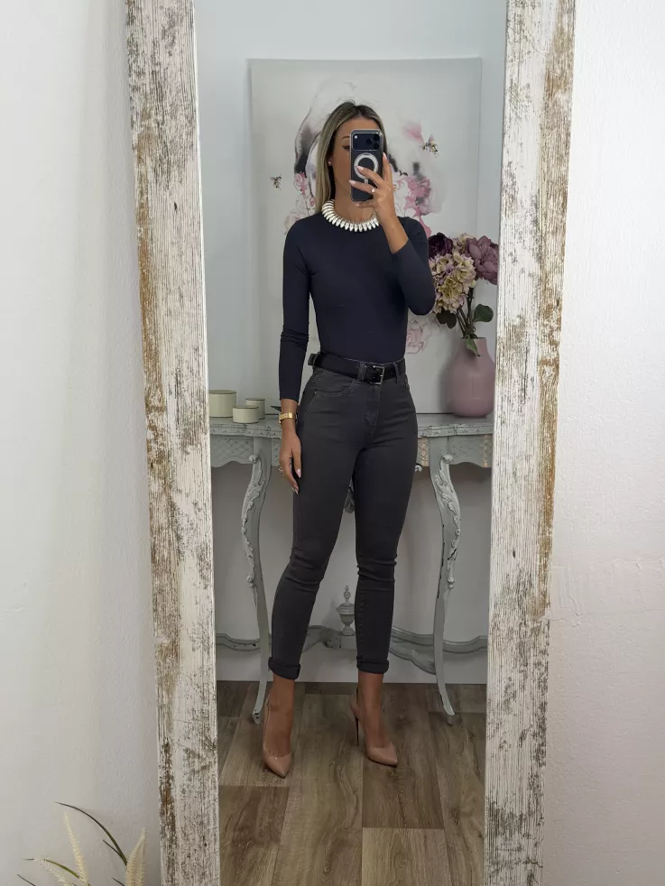 Jeans gris plomo etiqueta roja