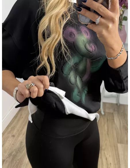 Sudadera negra oso