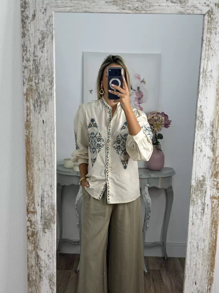 Camisa Leli beige bordada