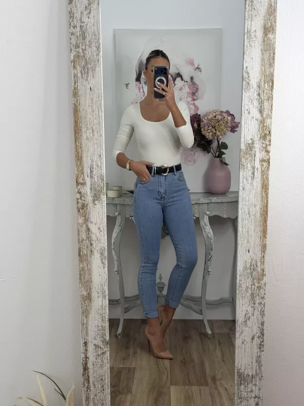 Jeans vaquero claro etiqueta roja