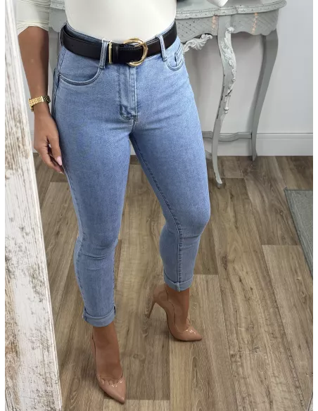 Jeans vaquero claro etiqueta roja