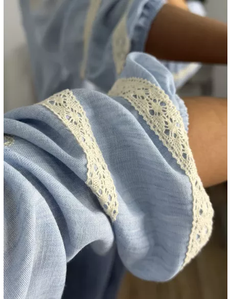 Camisa Chic azul bordada