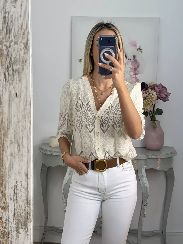 Chaqueta encaje beige abotonada