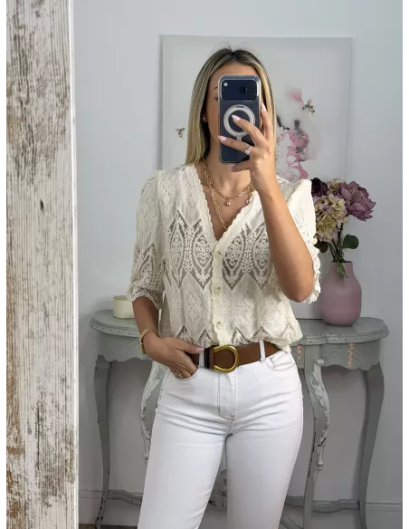Chaqueta encaje beige abotonada