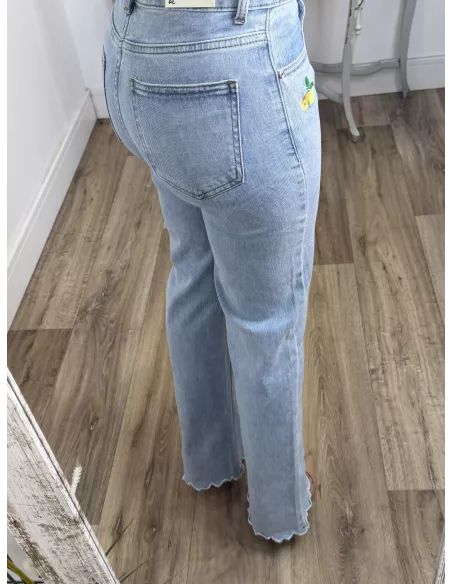 Jeans denim limones bordados