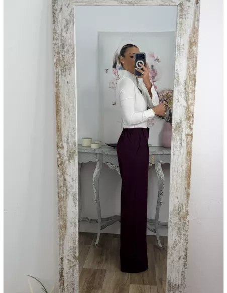 Pantalón corte masculino burdeos