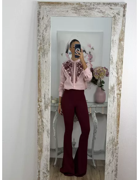 Pantalón campana largo burdeos