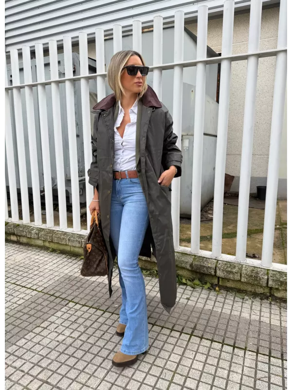 Gabardina larga Brithis