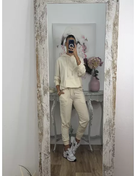 Conjunto sport Amour beige