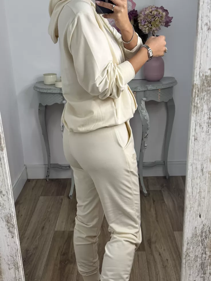 Conjunto sport Amour beige