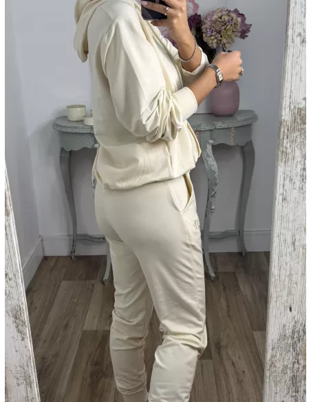 Conjunto sport Amour beige