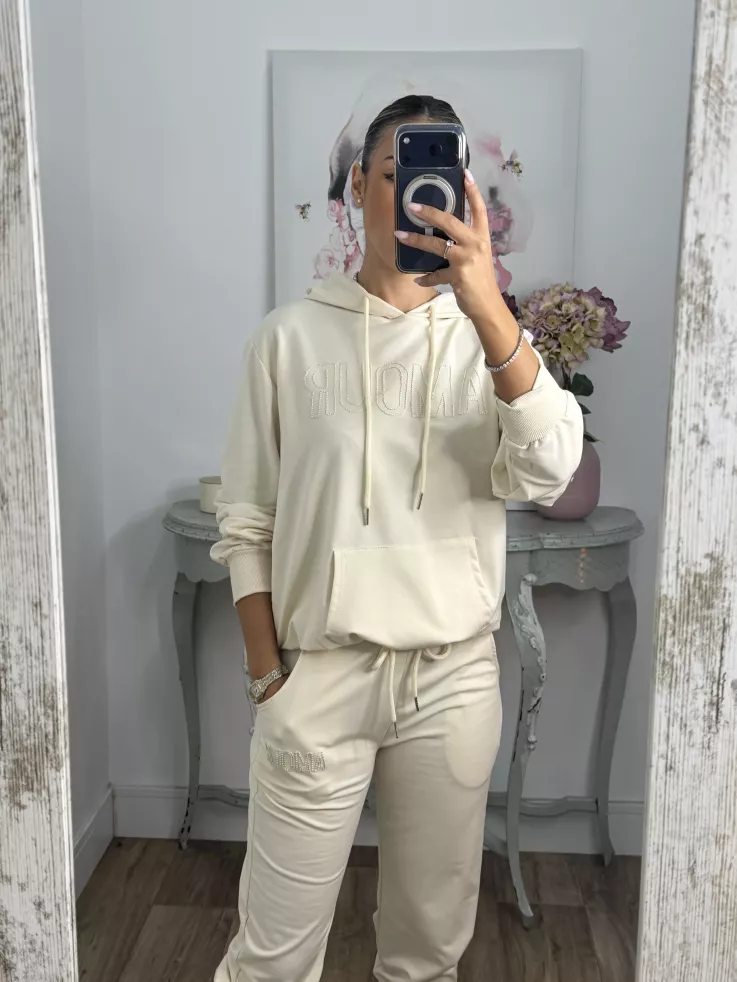 Conjunto sport Amour beige