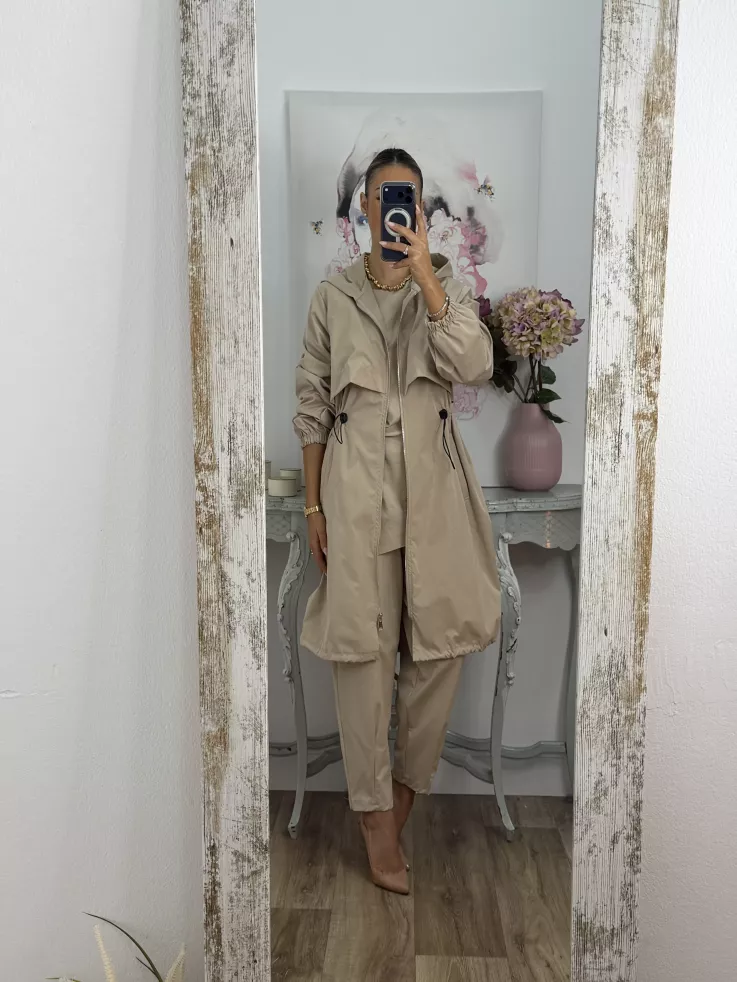 Cortavientos frunce cintura beige