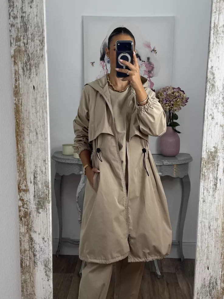 Cortavientos frunce cintura beige