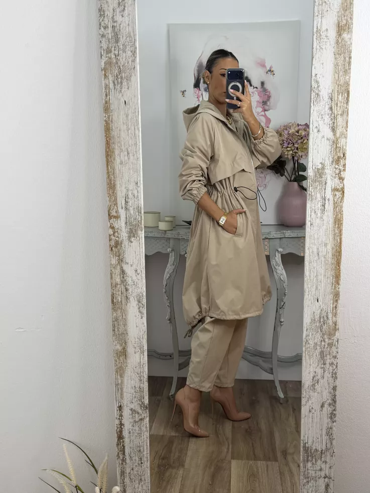 Cortavientos frunce cintura beige