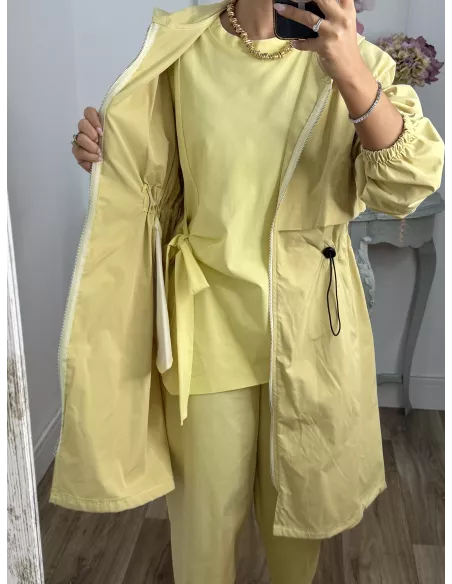 Cortavientos frunce cintura amarillo