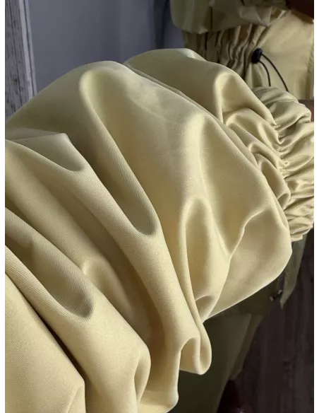 Cortavientos frunce cintura amarillo