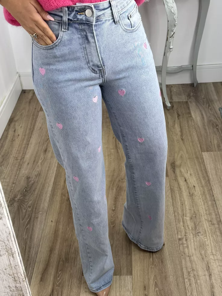 Jeans corazones rosa