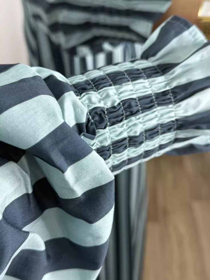 Vestido rayas anchas azules