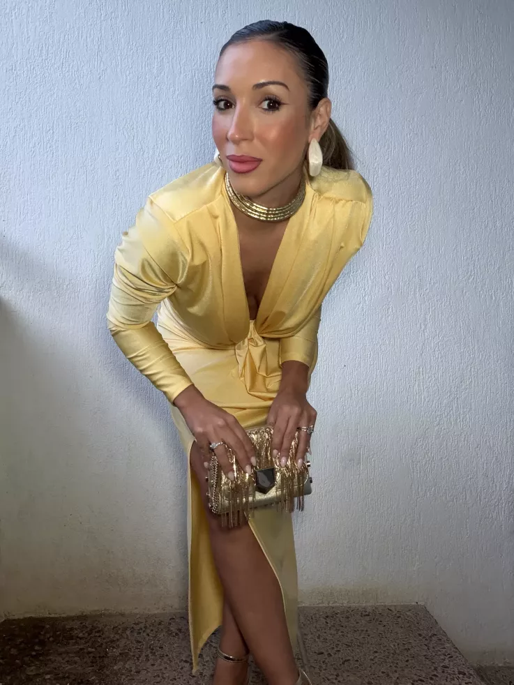 Pendientes dorado y hueso