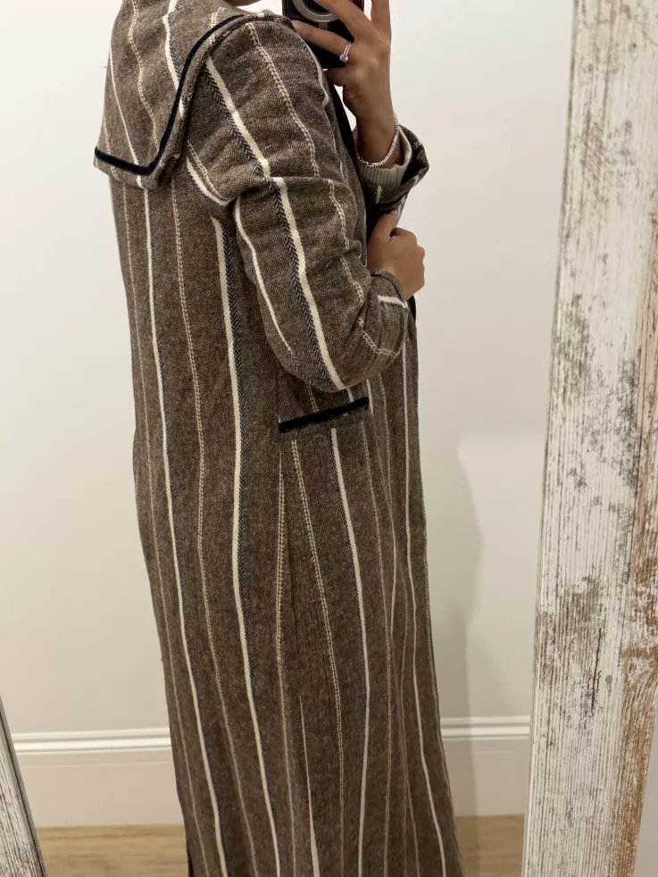 Abrigo Dalia marrón de rayas