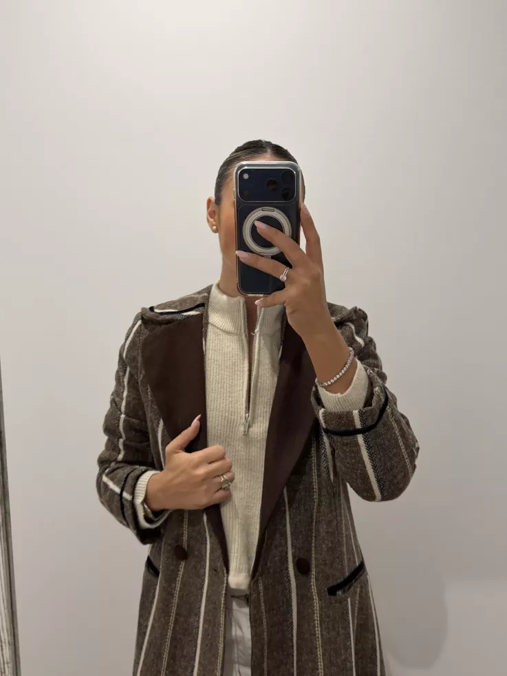 Abrigo Dalia marrón de rayas