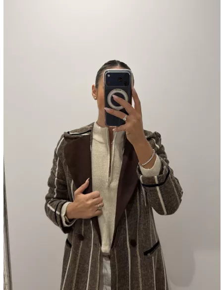 Abrigo Dalia marrón de rayas