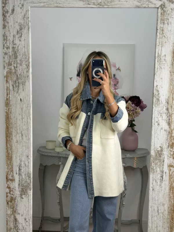 Chaqueta punto blanca y vaquera